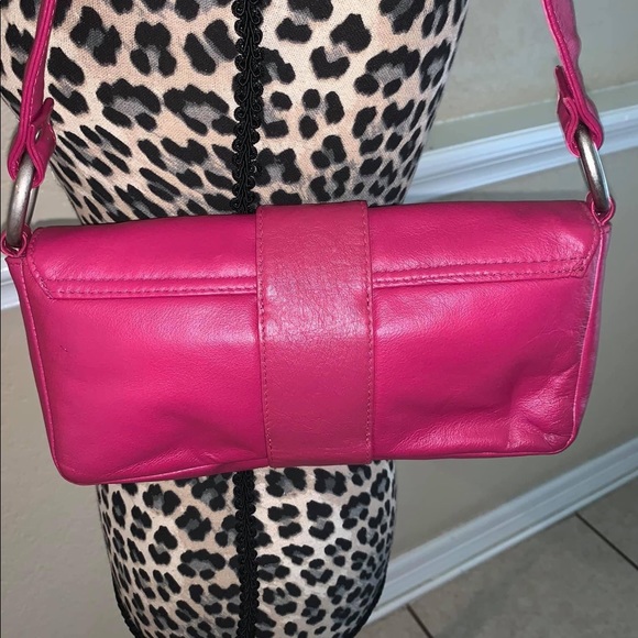 Fuchsia Wilson’s Leather Maxima clutch purse. - Picture 4 of 4